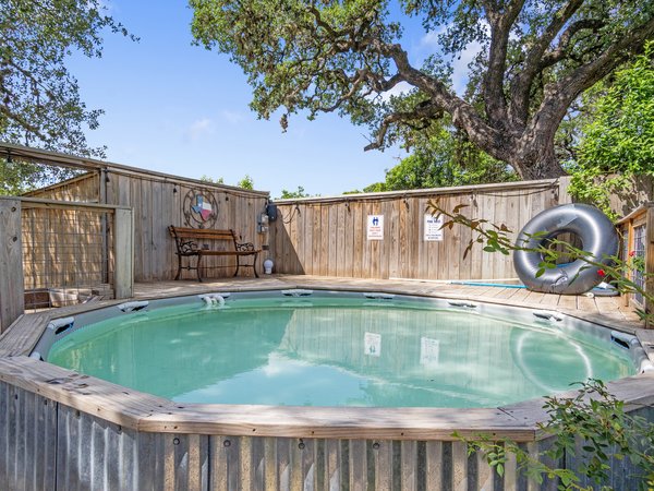 Above-ground pool